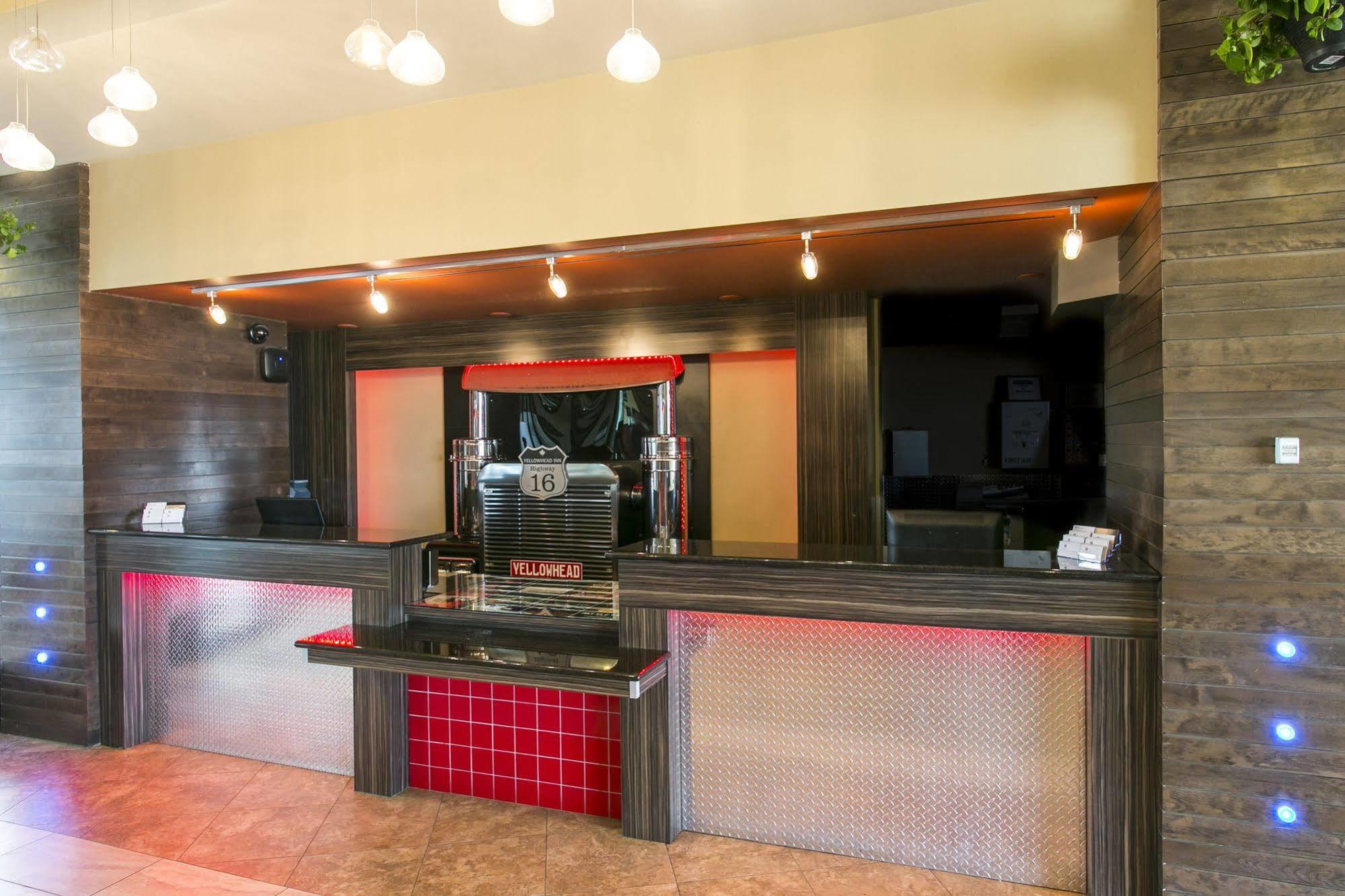 Ramada By Wyndham Edmonton Yellowhead Nw エクステリア 写真