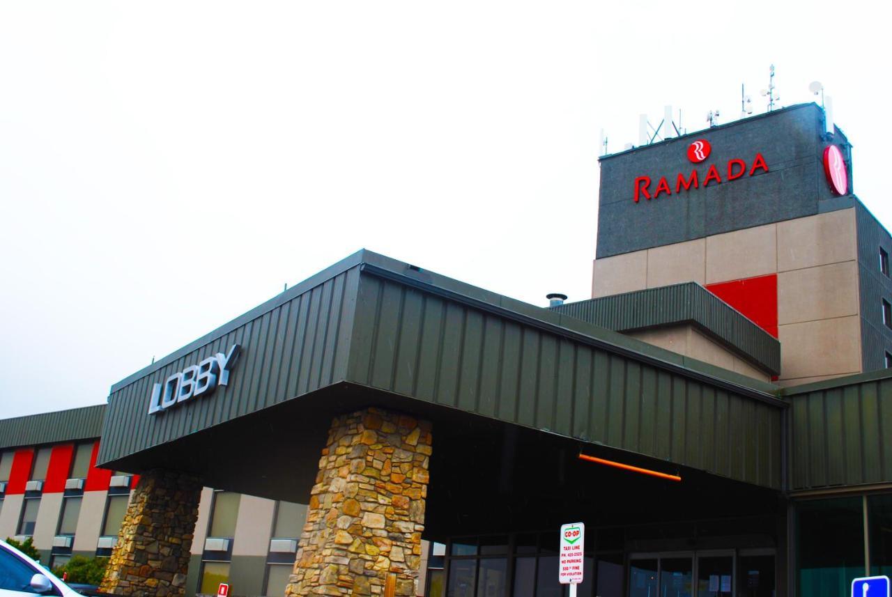 Ramada By Wyndham Edmonton Yellowhead Nw エクステリア 写真